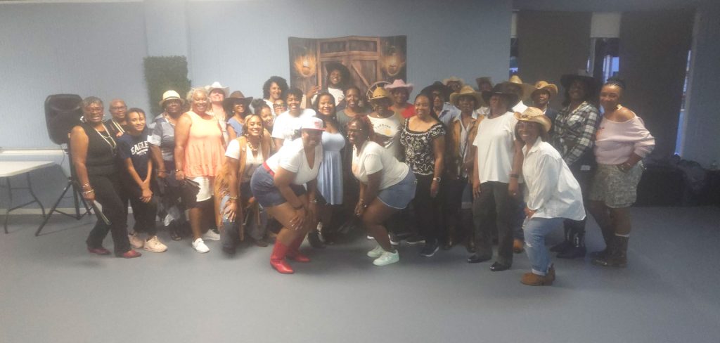 Line-Dancing-Class-Group-Photo